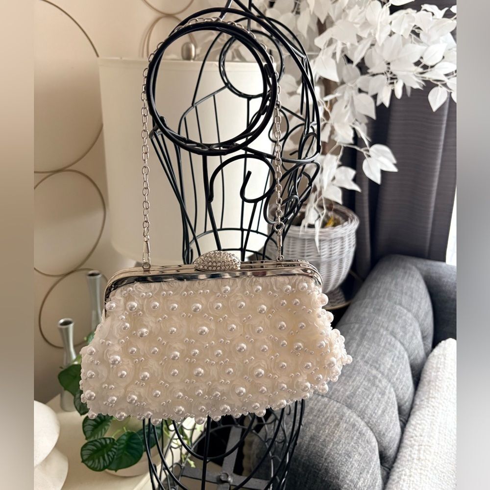 White Tulle Rosette Pearl Embellished Cocktail Chain Purse - Picture 5 of 10